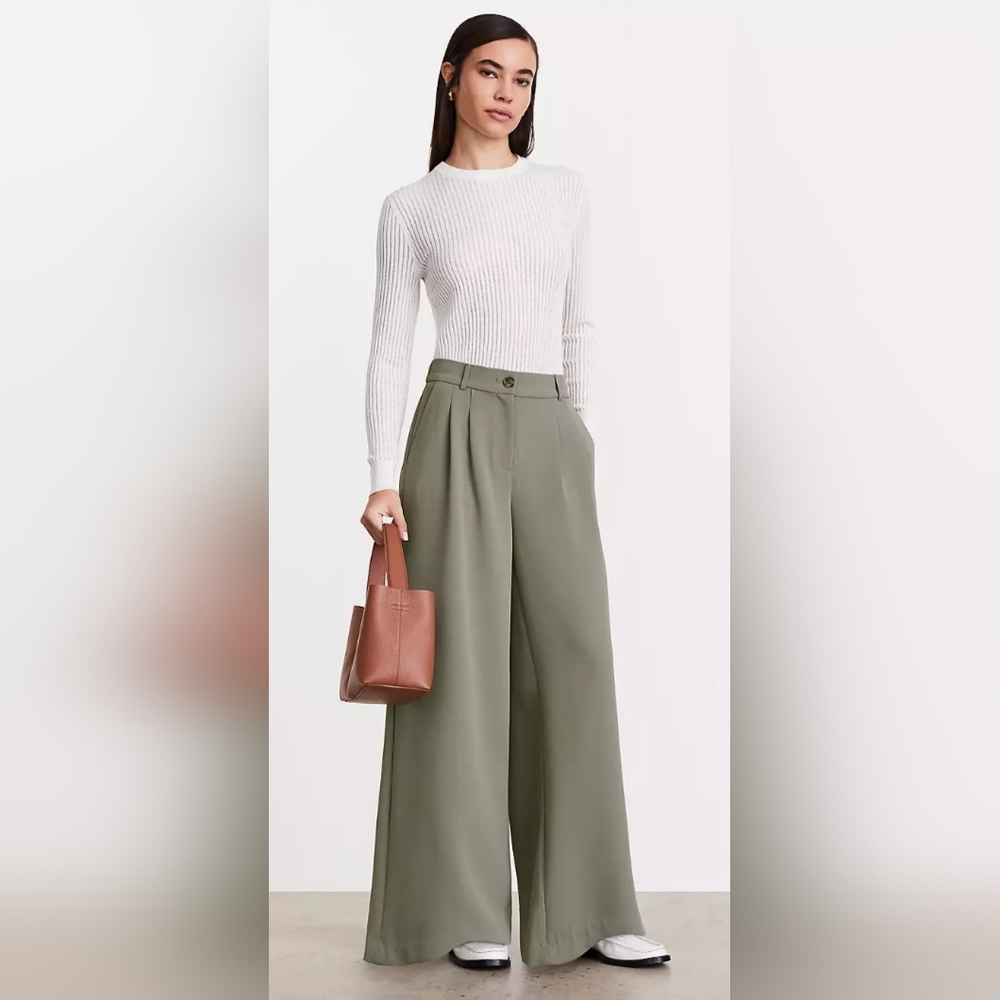 Loft SEALED! NWT! Versa Crepe Drape Palazzo Pant in Cool Sage. Sz 2 Petite. R2S!